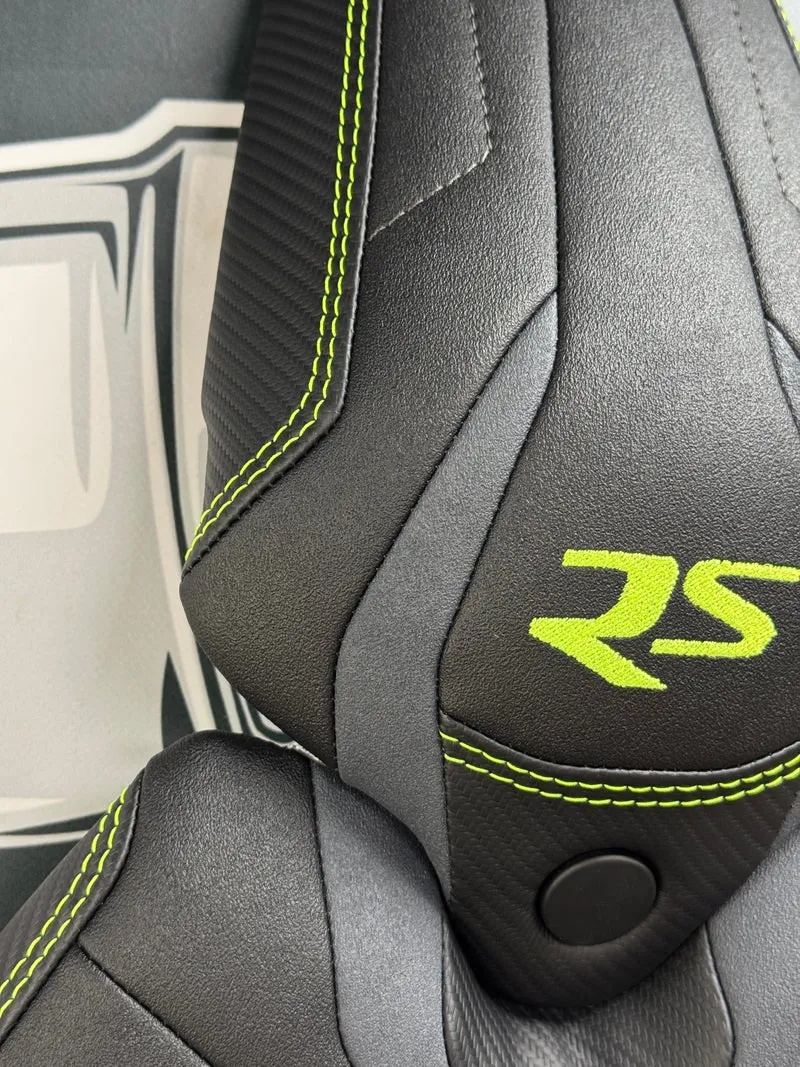 Garnissage de selle pour TRIUMPH Speed Triple 1200 ( 2022 à 2024 )