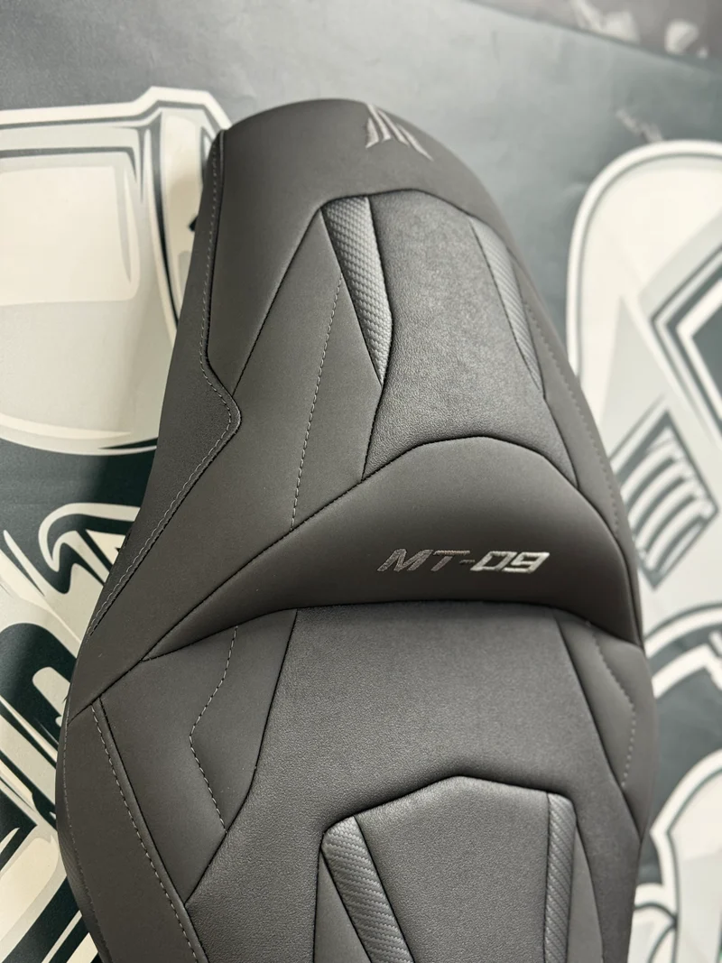 Garnissage de selle pour YAMAHA MT-09 - Phase 3 ( 2021 à 2023 )