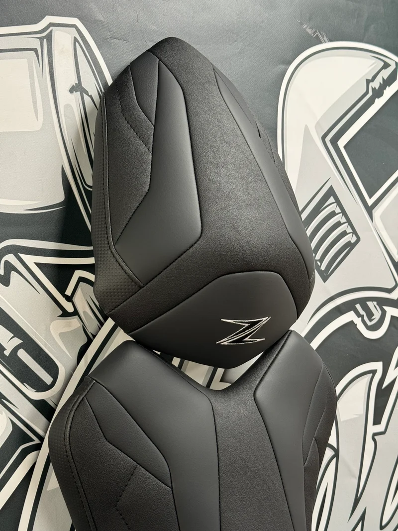 Garnissage de selle pour KAWASAKI Z 1000 & Z 750 ( 2007 à 2009 )