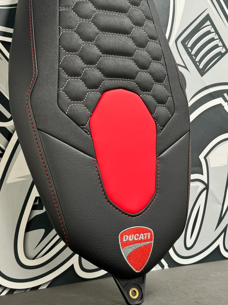 Garnissage selle confort adaptable DUCATI Hypermotard
