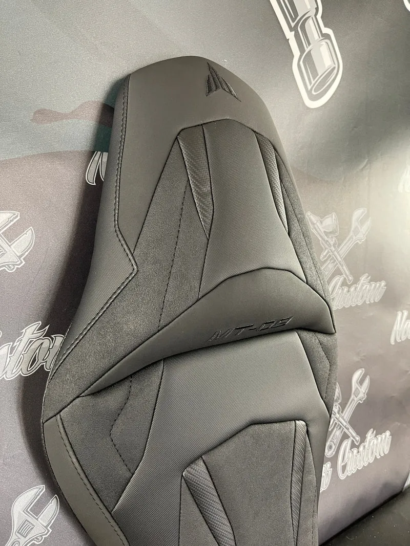 Garnissage de selle pour YAMAHA MT-09 - Phase 3 ( 2021 à aujourd'hui )