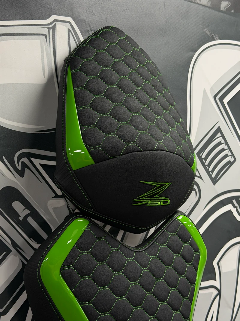 Garnissage de selle pour KAWASAKI Z 1000 & Z 750 ( 2007 à 2009 )