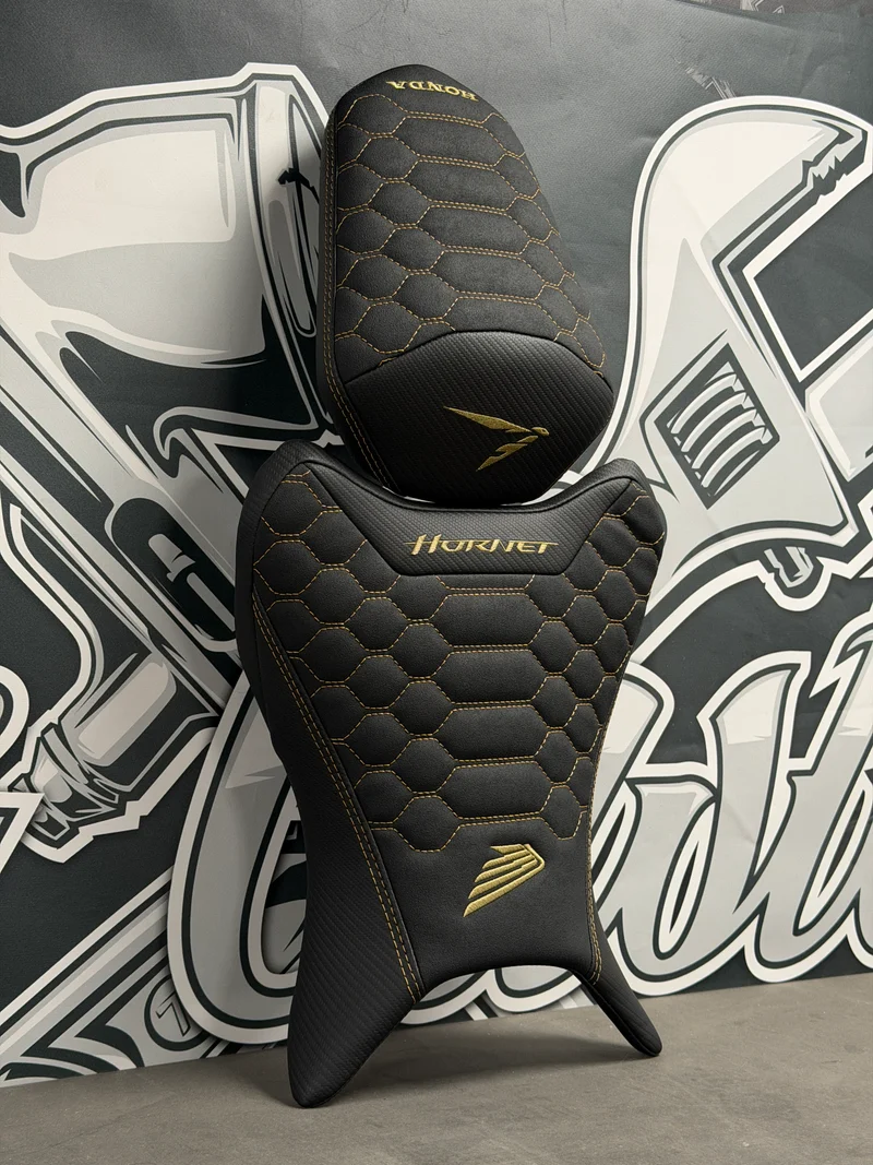 Garnissage de selle pour HONDA HORNET 1000 ( à partir de 2025 )