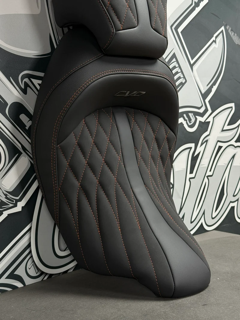 Garnissage de selle pour HARLEY-DAVIDSON Street Glide