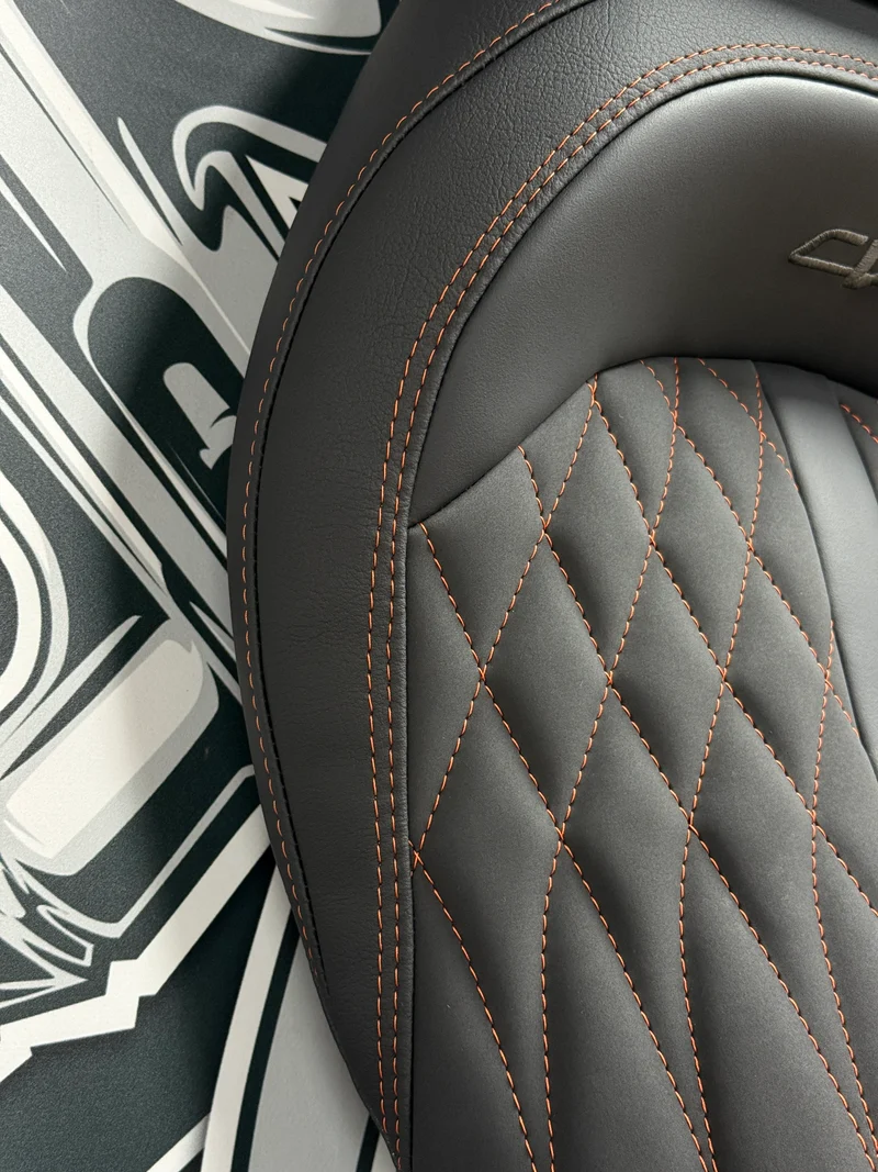 Garnissage de selle pour HARLEY-DAVIDSON Street Glide