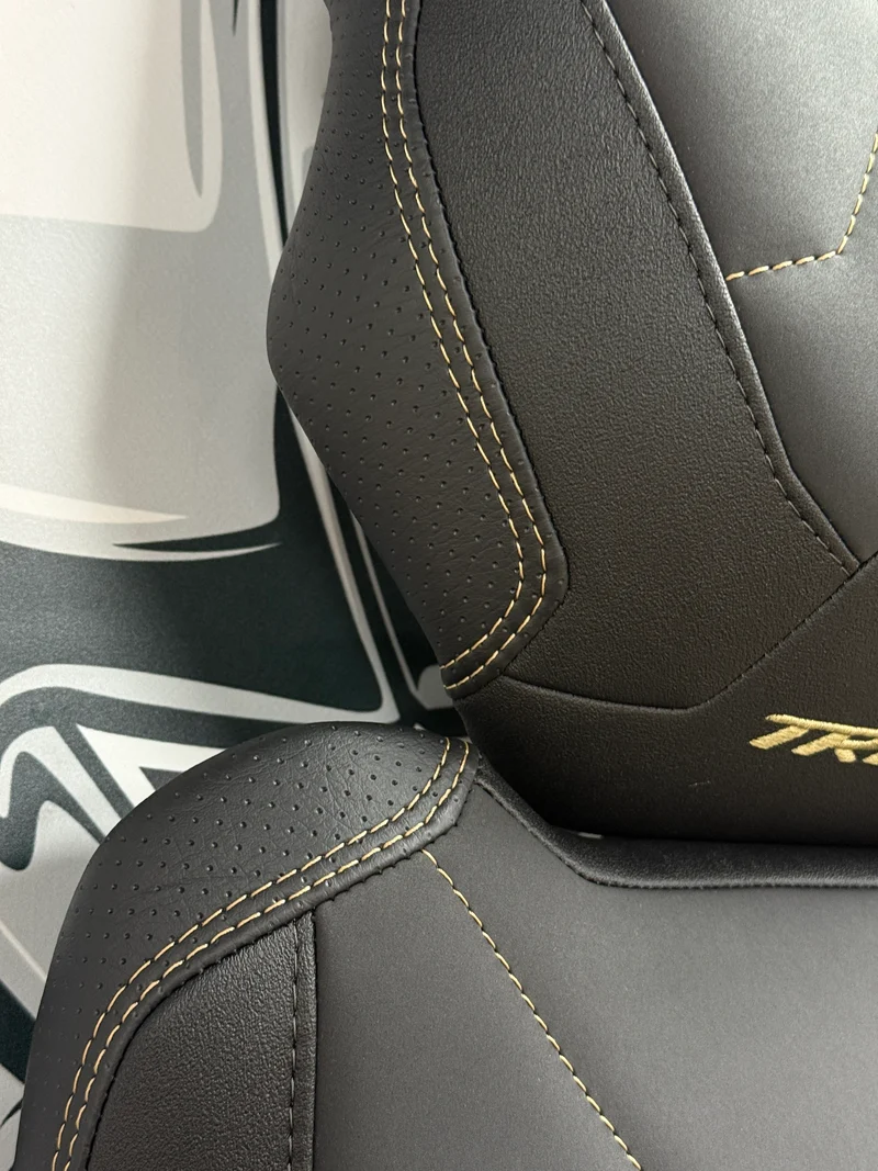 Garnissage de selle pour YAMAHA TRACER 900 PHASE 4 ( 2025 )