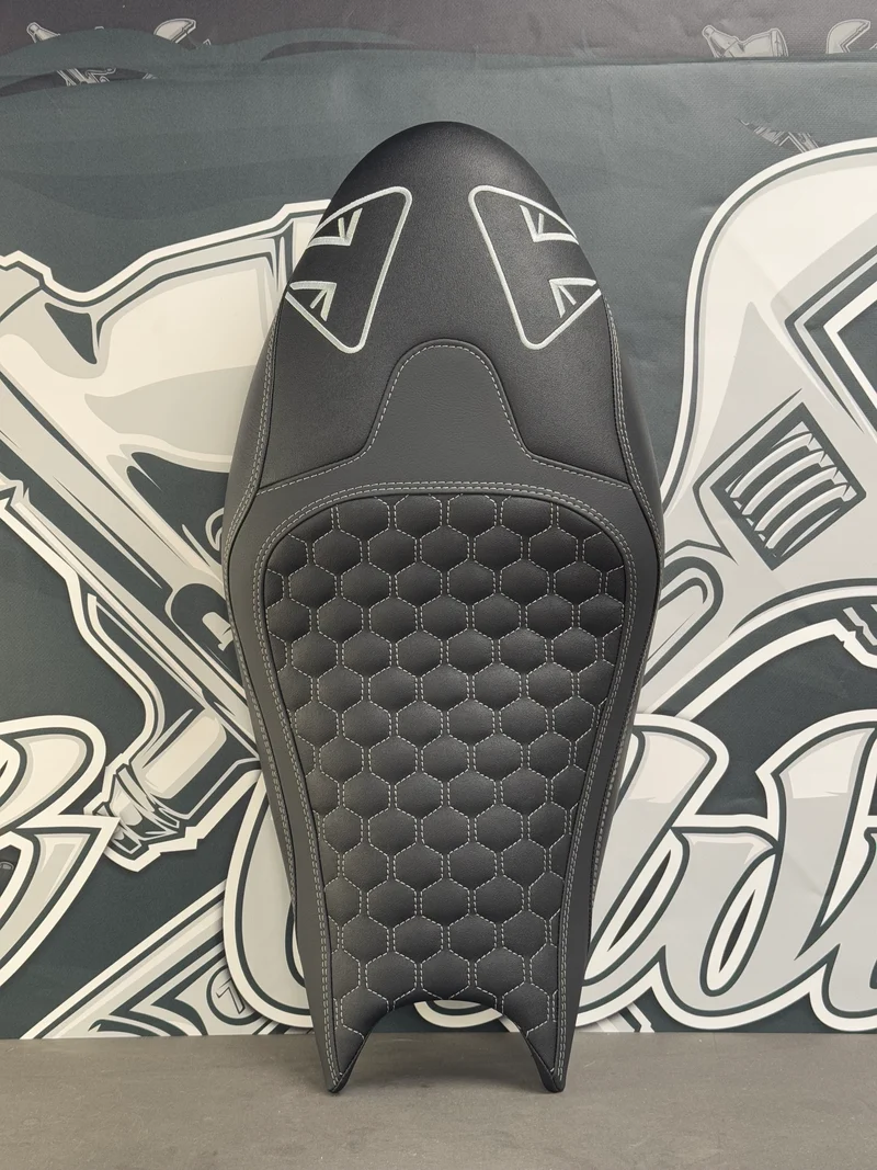 Garnissage de selle pour TRIUMPH Trident 660 ( à partir de 2021 )