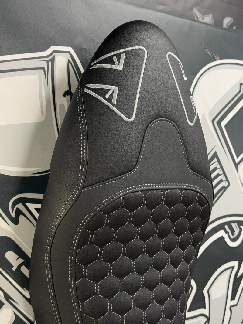 Garnissage de selle pour TRIUMPH Trident 660 ( à partir de 2021 )