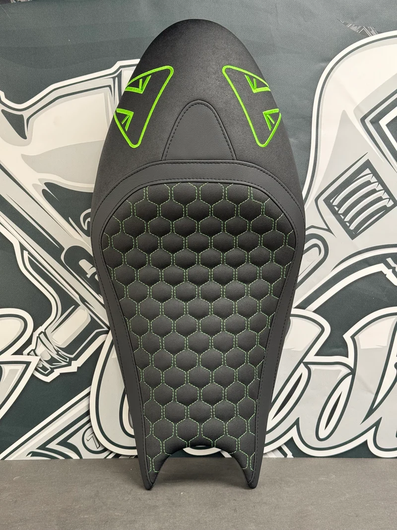 Garnissage de selle pour TRIUMPH Trident 660 ( a partir de 2021 )