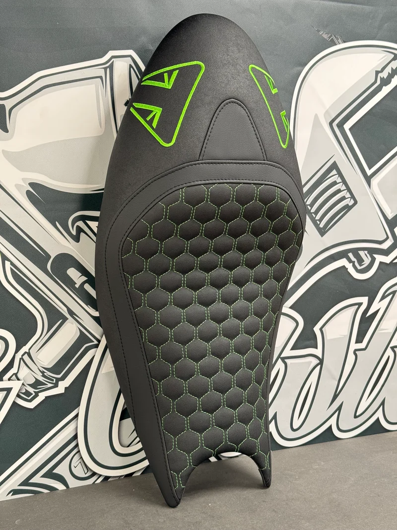 Garnissage de selle pour TRIUMPH Trident 660 ( a partir de 2021 )