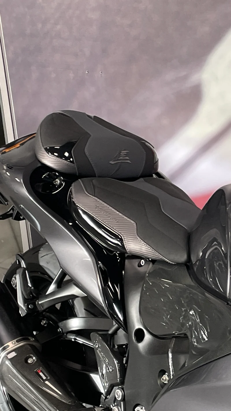 Garnissage de selle pour SUZUKI Hayabusa Gen 3 ( 2021 à 2024 )