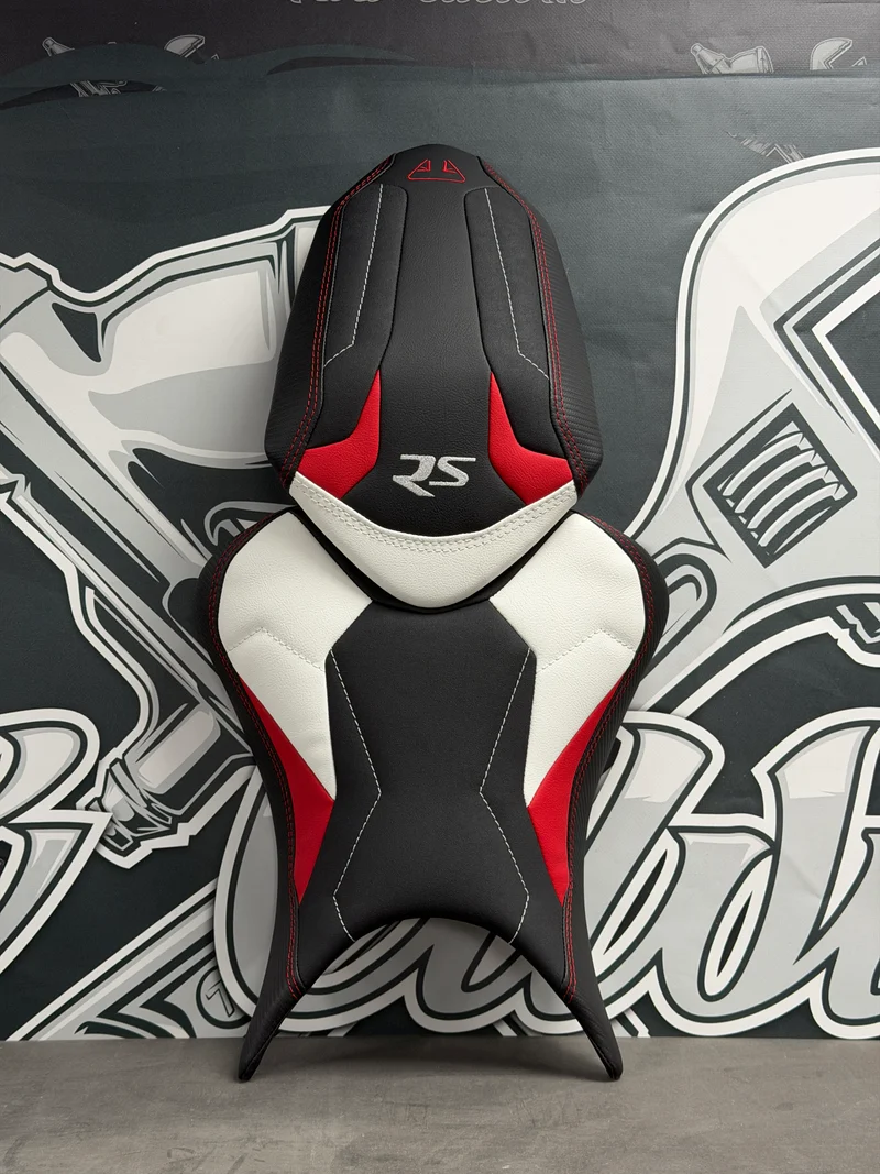 Garnissage de selle pour TRIUMPH Speed Triple ( 2016 à 2021 )