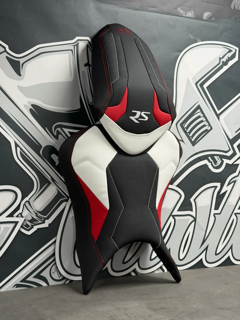 Garnissage de selle pour TRIUMPH Speed Triple ( 2016 à 2021 )