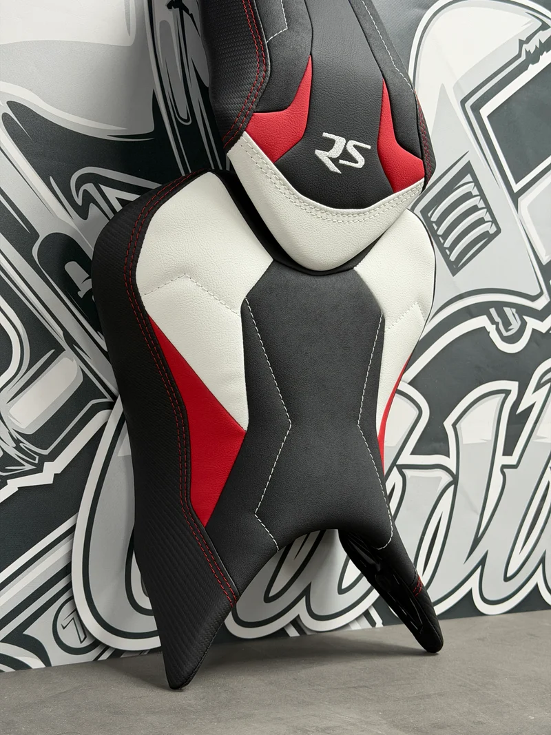 Garnissage de selle pour TRIUMPH Speed Triple ( 2016 à 2021 )