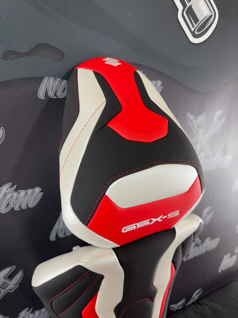 Garnissage de selle pour SUZUKI 950 / 1000 GSX-S ( 2021 à 2024 )