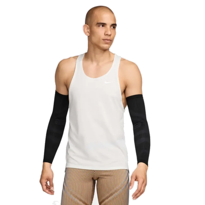 Nike Zoned Knit Arm