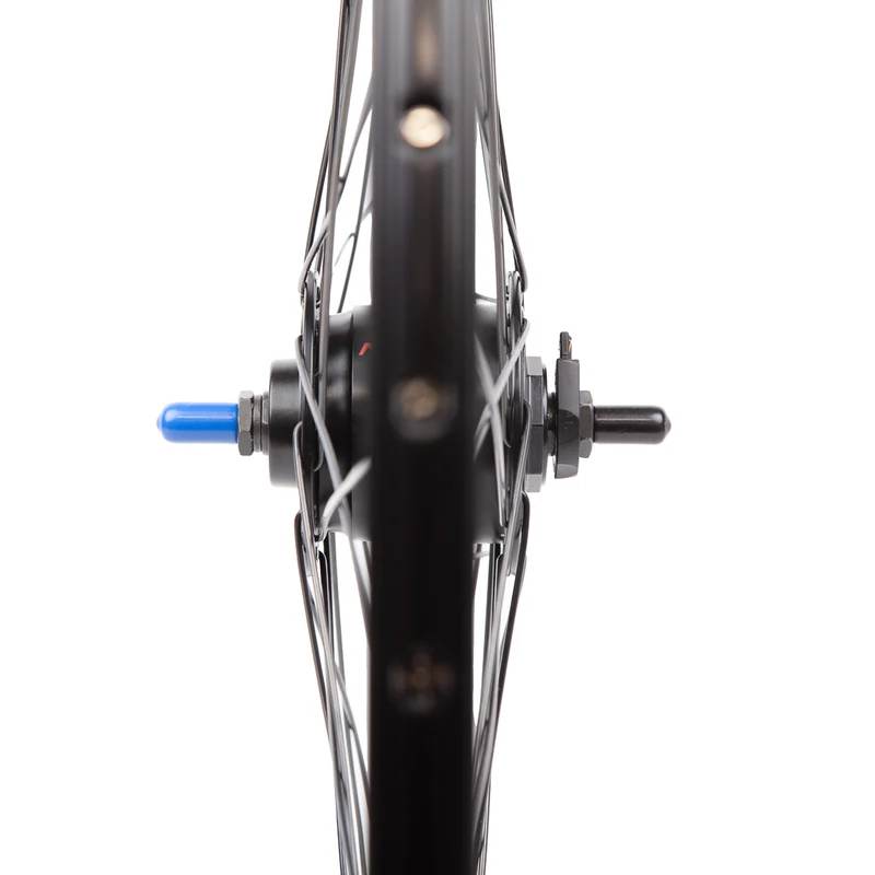 Roue Shimano 28 pouces avec moyeu dynamo Nexus intégré DH-C3000