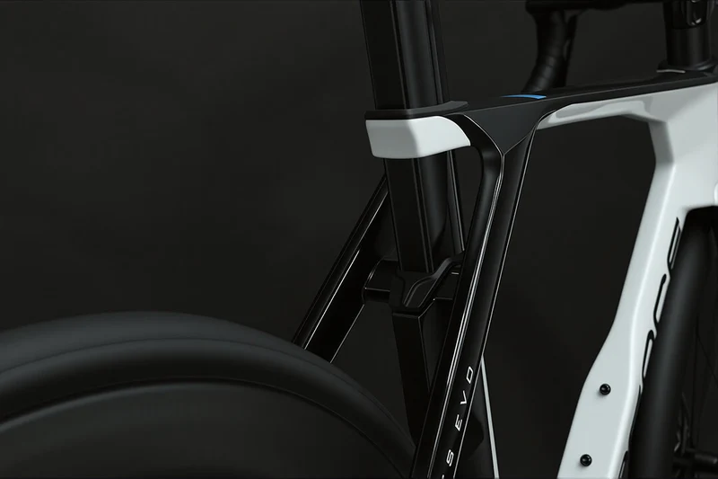 Vélo de route aérodynamique en carbone