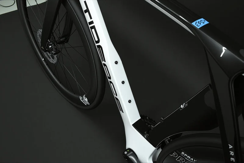 Vélo de route aérodynamique en carbone