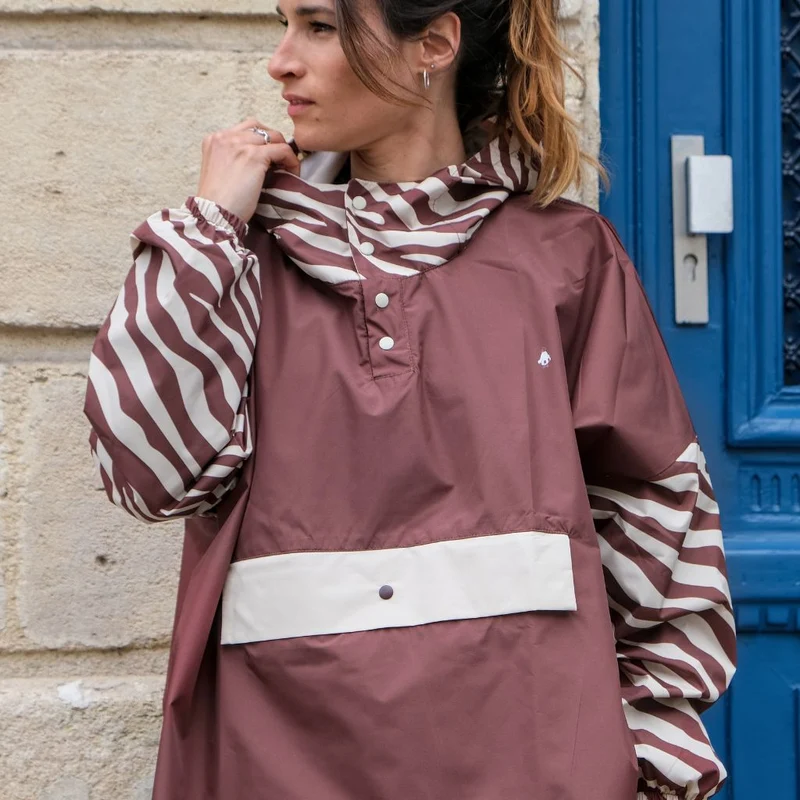 Poncho de pluie court Poule Party adulte Chocolate Zebra