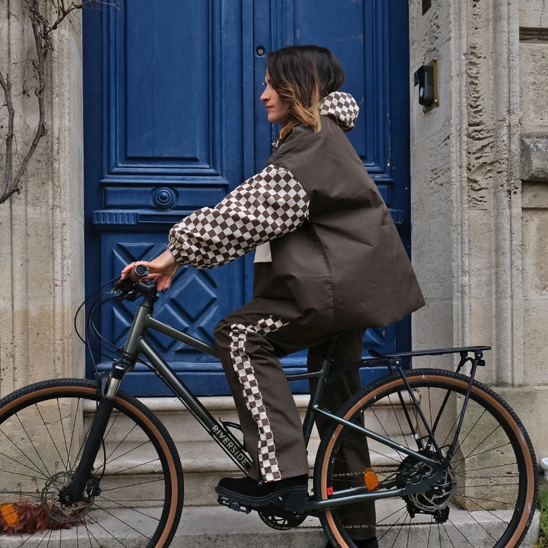 Poncho de pluie court Poule Party adulte Damier Kaki