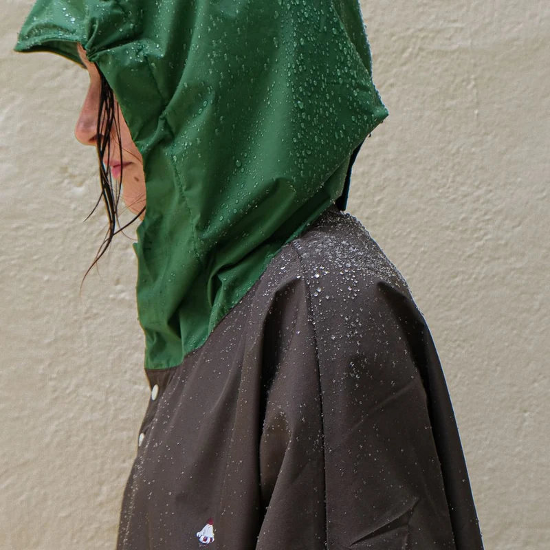 Poncho de pluie court Poule Party adulte Kaki