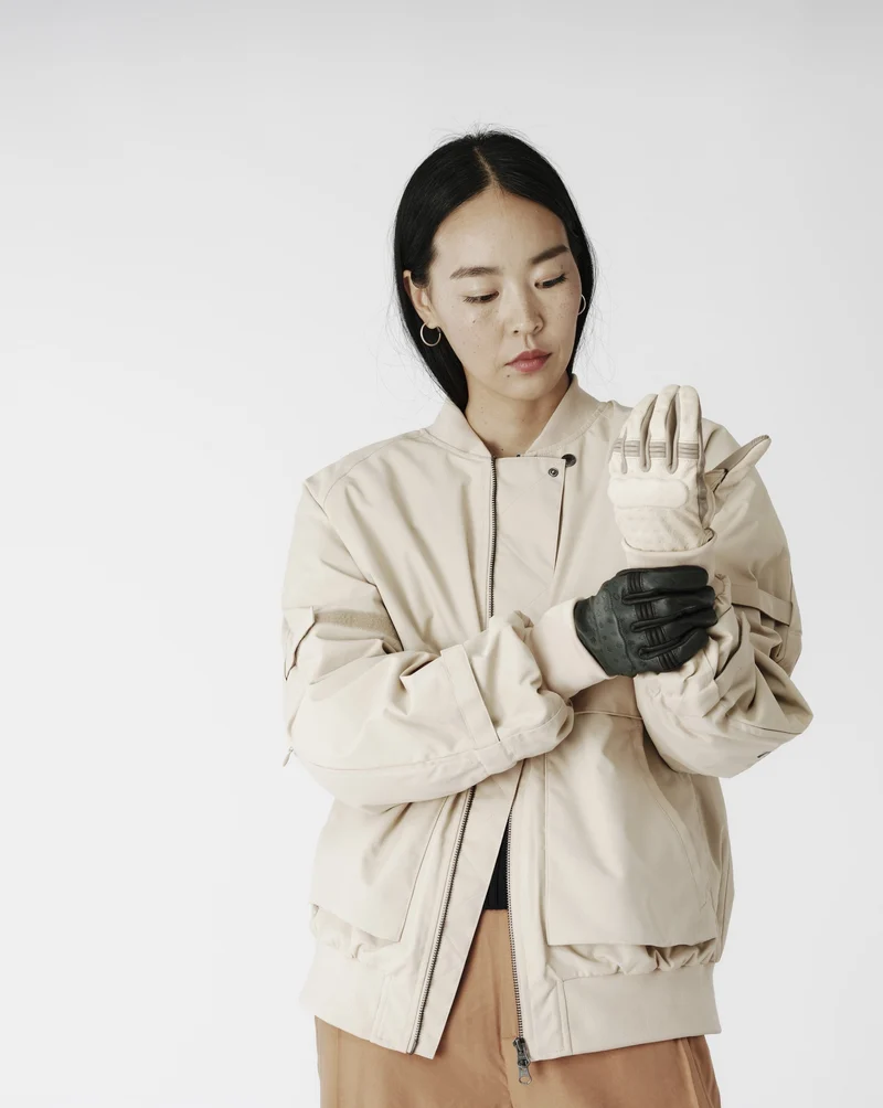 Pack bomber JIM 001. beige & gants ZOÉ 001.
