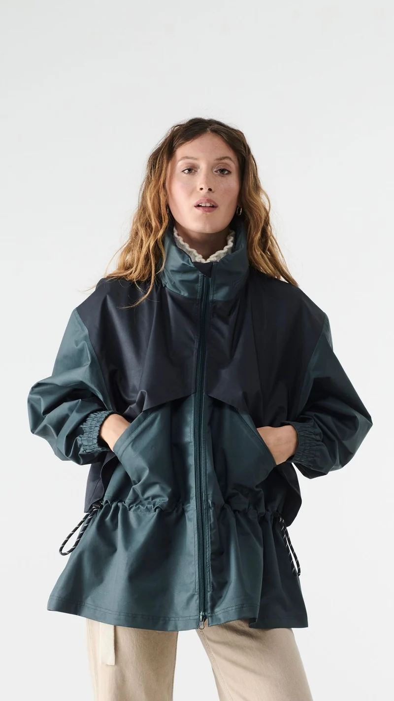 Veste imperméable respirante SASHA 001.