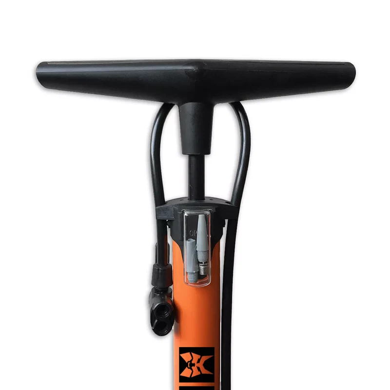 Fietspomp Bandenpomp met Manometer - Voetpomp 12 BAR - Oranje