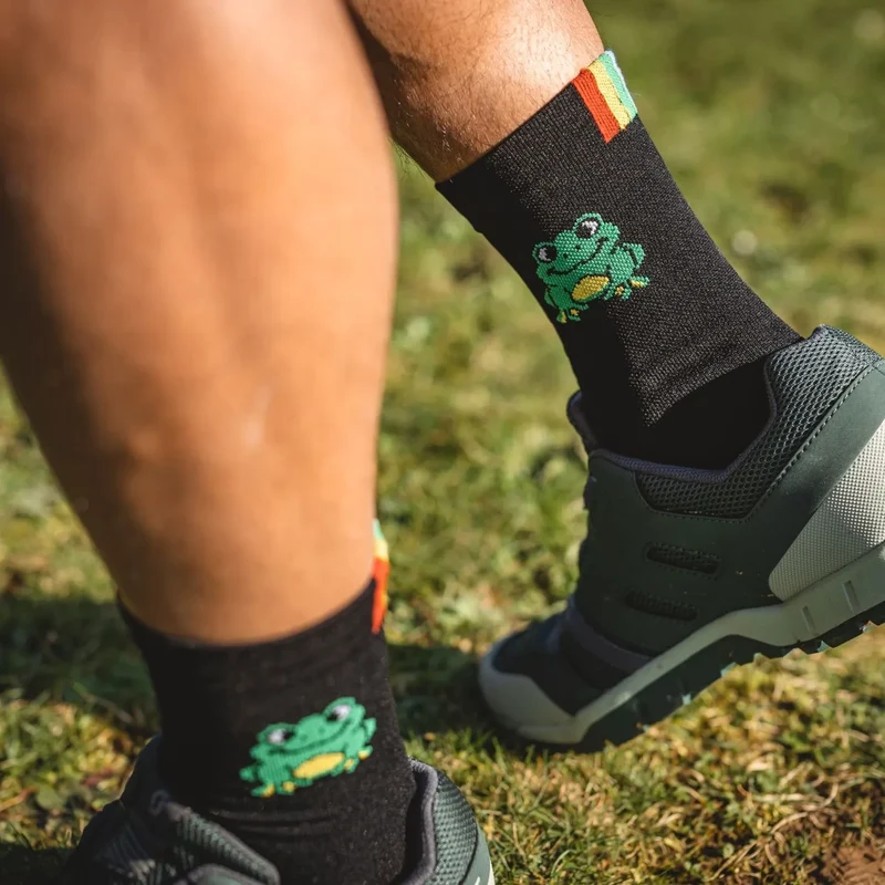 Rainbows - Paire de Chaussettes - Emily the Frog