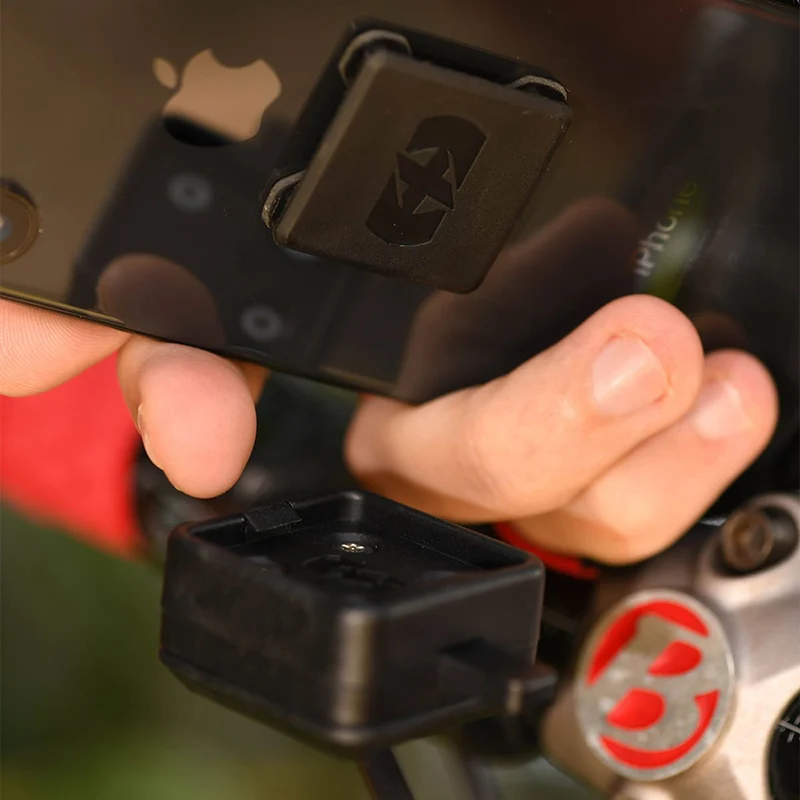 Support de smartphone déporté sur guidon de vélo
