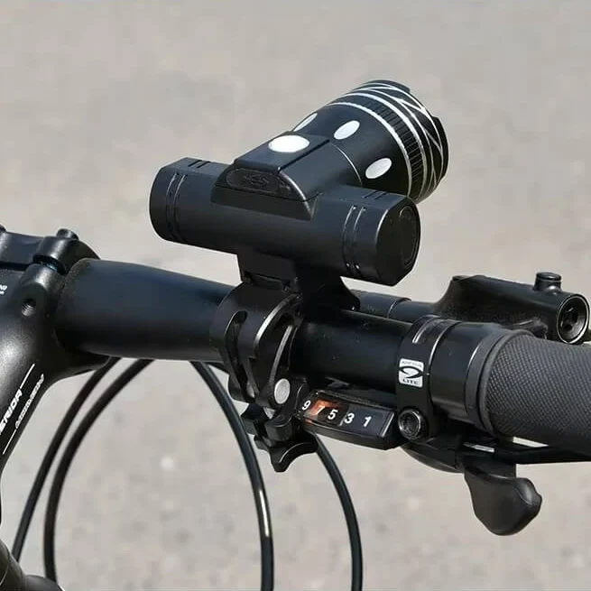 Lumenik™ | Eclairage velo avec zoom et étanche pour une conduite nocturne stable