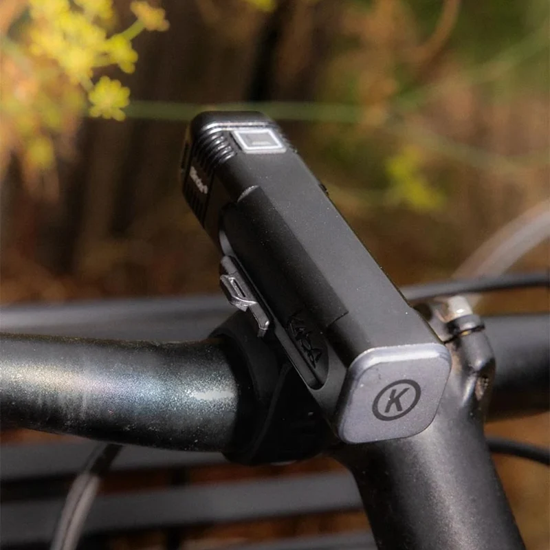 Kit éclairage vélo Knog Blinder 700 & Square Avant et Arrière