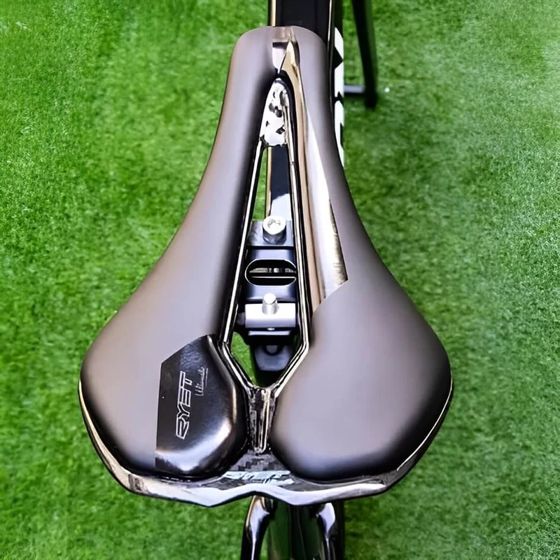 UltraStride™ | Selle velo route 3D légère et respirante pour améliorer ton endurance