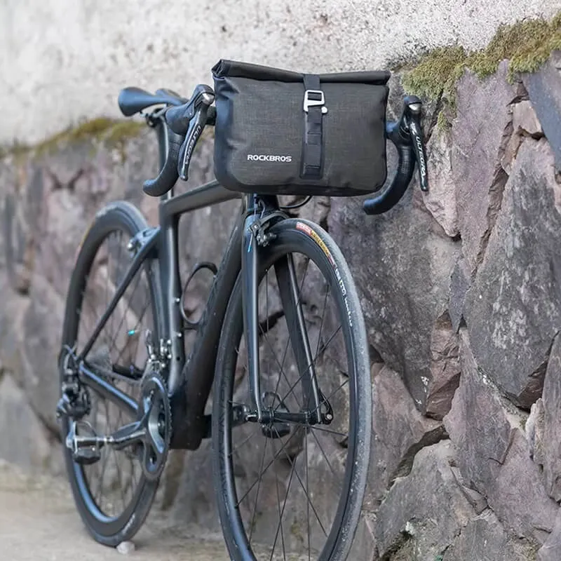 ReflectiveFrontBag™ | Sacoche guidon vélo extensible et étanche pour protéger tes affaires 5-6L