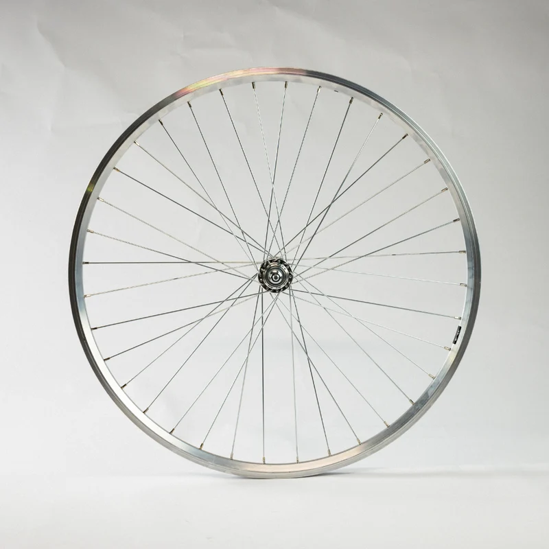 Roue arrière 28 pouces 700C axe à écrous PNA