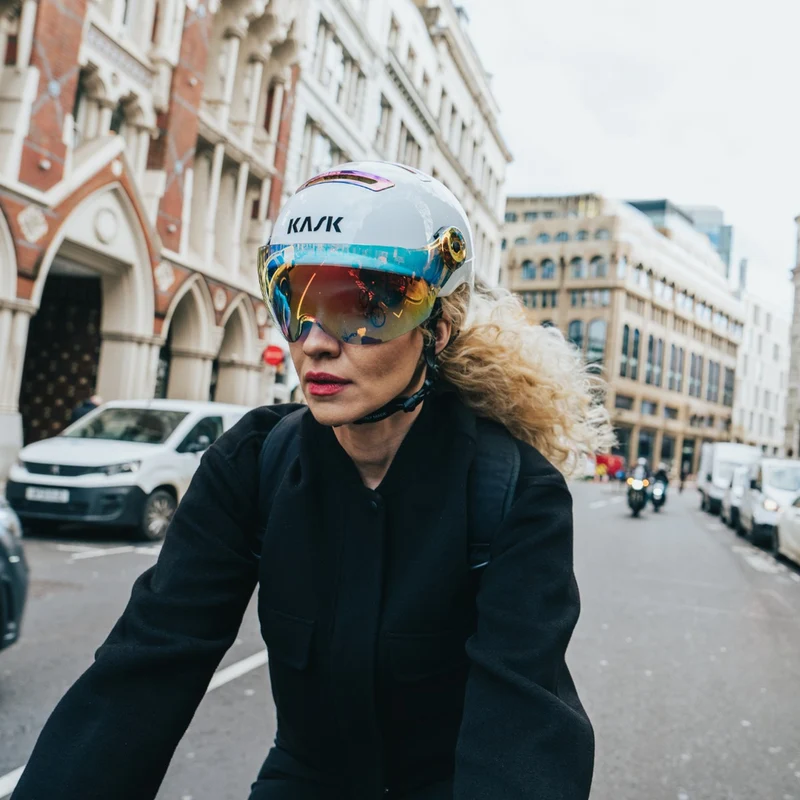 Casque vélo Kask urbain avec visière Urban R Rainbow