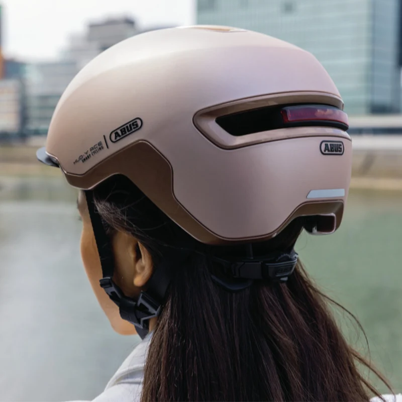 Casque Abus HUD-Y avec feu pour vélo