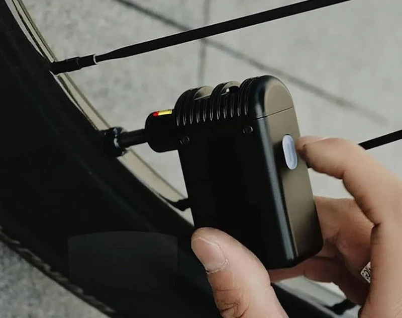 Mini-Pompe Vélo Électrique (100 Psi) : Ultra-Compacte, Type-C et Sans Effort