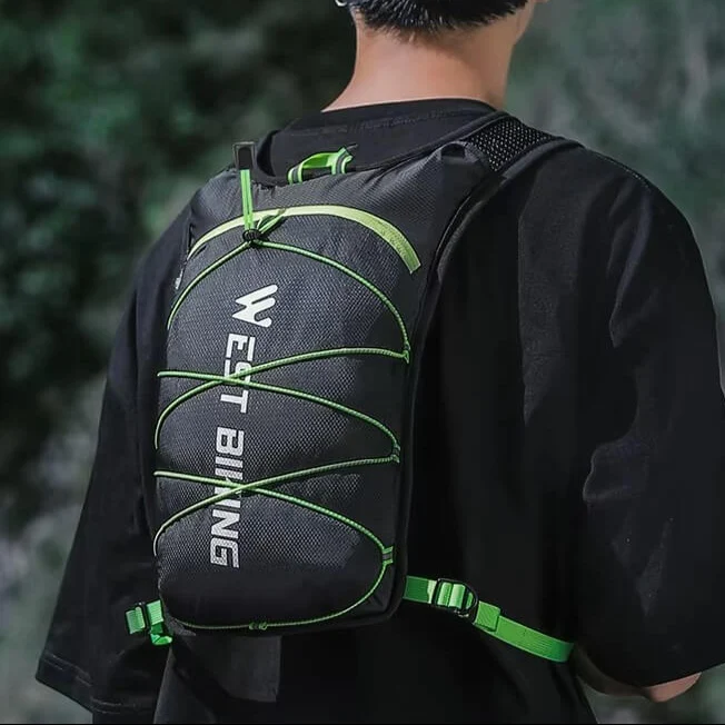MountainVault™ | Sac a dos velo avec hydratation facile et visibilité renforcée