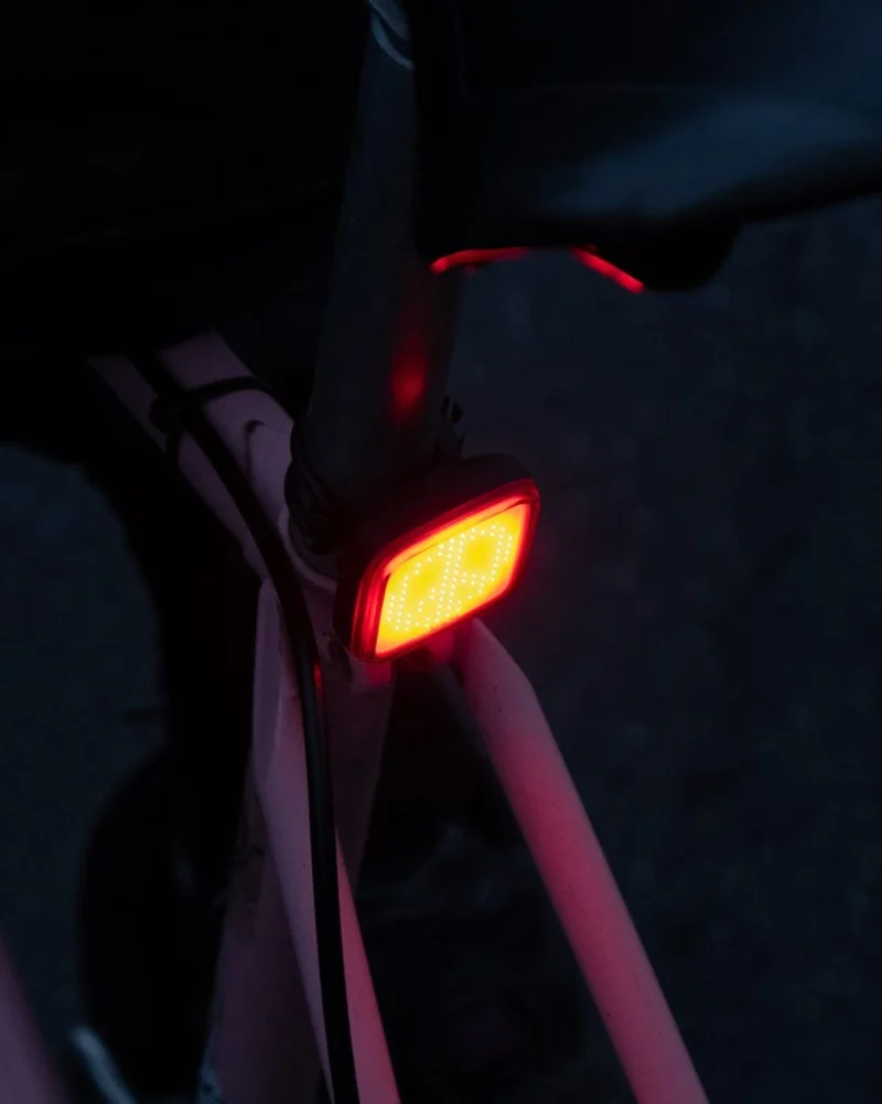 Éclairage arrière vélo Knog - Blinder Rear