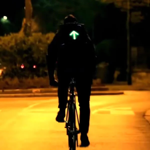 BikeBright™ | Gilet clignotant velo rechargeable par USB et étanche