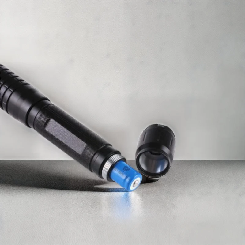 Tactische Laserzoeker 450nm Hoge Intensiteit Verstelbare Focus Aluminium Behuizing 5000m+ Bereik Outdoor Survival Zaklamp Vuurstarter Blauw Laser Compacte Krachtige Lichtstraal | Sansoti